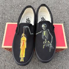 These custom kicks are perfect to hang out in! This design on is all black Vans. If you're interested in the same design on black/white Vans, checkout out listing HERE   https://www.etsy.com/listing/1306110138/horror-movie-skeleton-hanging-spooky We buy each pair of shoes BRAND NEW. Each pair is made to order, please make sure you put in the correct shoe size before you check out. The ink is permanent and will never come off, fade away, or peel off. Made in the USA. This price includes everything: shoes, artwork, and shipping. Thanks for stopping by our Etsy shop! Please message me with any questions! Because the artwork is custom made for you, there are no exchanges or returns. If you have any issues with your order, please feel free to reach out to us and we will be more than glad to hel Vans Shoes For Men, Custom Slip On Vans, Shoes Artwork, Shoe Custom, All Black Vans, Skull Hanging, Custom Vans Shoes, Mens Vans Shoes, Horror Movies Scariest