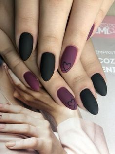 Short Matte Nails Design Ideas, Short Gothic Nails Simple, Simple Grunge Nails Short, Almond Dark Nails, Spring Black Nails, Short Gel Nail Designs Classy Simple, Simple Grunge Nails, Short Gothic Nails, Matte Nails Short