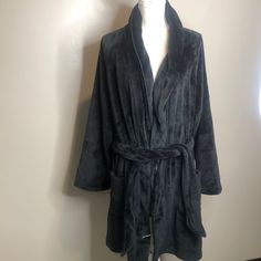 Victoria Secret Black Plush Robe New With Tags Size M/L Pr Black Long Sleeve Sleepwear For Relaxation, Fitted Black Long Sleeve Sleepwear, Black Winter Sleepwear For Lounging, Black Satin Robe, Victoria Secret Black, Plush Robe, Red Kimono, Hooded Robe, Lace Trim Shorts