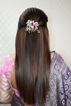 Marriage Hairstyle For Straight Hair, Wedding Hairstyles For Straight Hair Bridesmaid, Hairstyle In Straight Hair For Wedding, Hairstyles For Medium Length Hair Indian Traditional, Bride Hairstyles Straight Hair, Straight Hair Hairstyles For Wedding, Open Hairstyles Indian Wedding Straight, Floral Jwellary, Hairstyle For Wedding Function