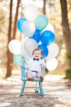 Outdoor Cake Smash Boy, First Birthday Photo Shoot Ideas Boy, Outdoors Cake, Boy Birthday Pictures, Cake Smash Boy, Cake Smash Ideas, Kind Photo, Its A Boy Balloons