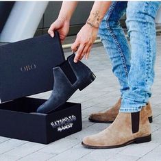 Botas Chelsea, Shoe Men, Best Shoes For Men, Suede Chelsea Boots, Hijab Chic, Chelsea Boots Men, Gentleman Style, Chelsea Boot, Mode Inspiration