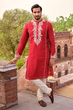 Shop for Nitesh Singh Chauhan Chanderi Art Silk Hand Embroidered Kurta Set for Men Online at Aza Fashions Mehendi Outfit, Red Kurta, Classy Outfits For Women, Indian Men Fashion, Oxblood Red, Ethnic Outfits, Embroidered Neckline, Embroidered Details, Bandana Print