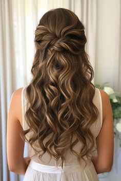 Wedding Hairstyles Brown Hair Half Up, Big Curls Hairstyles, Heavy Hairstyles, Brunette Braids, Jordans Wedding, Heavy Highlights, Bridesmaid Hair Inspo, Formal Hairstyles For Long Hair, Bridesmaid Hair Makeup