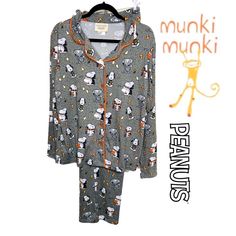 Halloween Pajamas Loungewear 2-Piece Set Munki Munki Peanuts Size Large Long Sleeves Button Down Collared Top Elastic Waistband 92% Polyester 8%Spandex Super Soft & Stretchy Comfortable & Cozy Snoopy & Woodstock Trick Or Treating Gray Background Orange Trim Nwot Smoke Free Home Offers Welcome Casual Halloween Sleepwear For Lounging, Playful Orange Sleepwear For Loungewear, Orange Long Sleeve Sleepwear For Fall, Casual Halloween Sleepwear Loungewear, Casual Halloween Sleepwear For Loungewear, Casual Orange Sleepwear For Fall, Orange Sleepwear For Halloween, Casual Halloween Orange Sleepwear, Halloween Snoopy