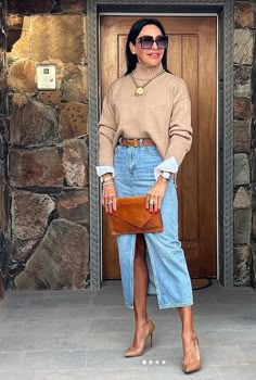 Denim Skirt Winter, Long Denim Skirt Outfits, Denim Midi Skirt Outfit, Long Denim Skirt Outfit, Midi Outfits, Denim Skirt Trend, Jean Skirt Outfits, Moda Denim, Style Casual Chic