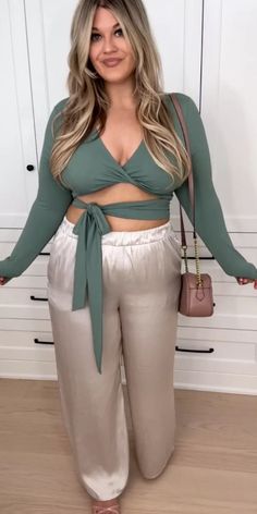 Wide leg satin pants - so so good! Wearing size XL 🇺🇸 and 🇨🇦 linked! #LTKcurves Midsize Outfits, Mommy Outfits, Satin Pants, Curvy Girl Outfits, Affordable Clothes, Night Outfits, Spring Summer Outfits