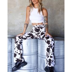 Stretch Twill Flare Trousers In Super Fun Cow Print. Nwot White Cow Boy Boots, Pattern Pants Outfit, Coachella Party Outfit, Cow Boy Boots, Boy Boots, Cow Outfits, Pop Art Fashion, Pattern Pants, Batwing Dress