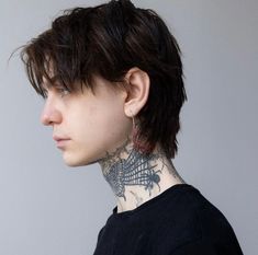 Short Shag Masculine, Male Hair Inspo Straight, Long Bangs Men Haircut, Masculine Haircuts Straight Hair, Mod Mullet Haircut, Grunge Mullet Men Straight Hair, Short Straight Hairstyles Men Round Face, Mens Grunge Haircut, Men Haircut Straight Hair Round Face