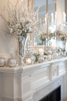 34 Elegant Mantel Ideas for Winter to Upgrade Your Home A White Christmas Decorations, Non Christmas Winter Decor Home, Christmas Luxury Decor, Winter Wonderland Fireplace Decor, Winter Wonderland Living Room Decor, White Winter Table Decor, White Fireplace Mantle Decor, White Christmas Mantel Decorating Ideas, Luxury Christmas Decor Ideas