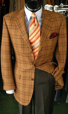 Nicely done. Mens Fashion Classic, Sport Coats, Suit Style, Mens Fashion Suits, Well Dressed Men, Gentleman Style