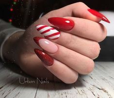 Almond Nails Christmas Designs, Almond Shaped Christmas Nails, Nail Art Cute, Fall Acrylic Nails