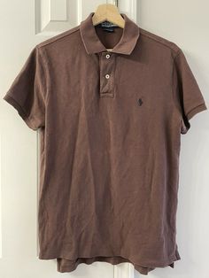 Polo Ralph Lauren Polo Shirt Men Size M Solid Brown Beige Pony 100% Cotton. Brown Cotton Short Sleeve Polo Shirt, Fitted Brown Cotton Polo Shirt, Classic Brown Polo Collar Shirt, Brown Cotton Polo Collar Top, Brown Polo Collar Cotton Shirt, Brown Cotton Polo Collar Shirt, Brown Polo Shirt Men Outfit, Polo Outfit Men, Polo Shirt Outfit Men