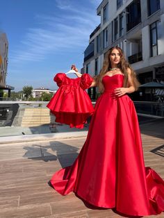 Discover Our Red Evening Dresses Mother Daughter Gorgeous Dress Combination *Mother Dress* -Back lace-up tie-up -Skirt is tulle and lined -The back of the skirt has a tail. -Belt ornamented. *Child Dress*  -The back has a zipper. -Large balloon sleeves -It has a single tail. -Skirt is lined and tulle underneath. Look Different with our Mikado Evening Dress Fabric with Different Color Options for New Year and all other special occasions You can contact us for other color options and detailed info Red Evening Dresses, Combination Dresses, Daughter Outfits, Child Dress, Mother Dress, Tail Dress, Mother Daughter Outfits, Dresses Design, Mother Daughter Dress