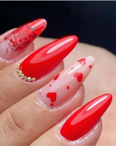 Aprenda a fazer unhas lindas e faça uma renda de ate 2 mil reais Clica no link e aproveita agora Nail Polish Art Designs, Subtle Nail Art, Red Acrylic Nails, Subtle Nails, Classic Nails, Bridal Nails, Floral Nails