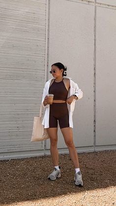 Brown Bike Shorts Outfit, Sport Summer Outfits Women, Two Piece Athletic Outfits, Hot Weather Athleisure, Summer 2023 Athleisure, Matching Set Athleisure, Sporty Athletic Outfits, Summer Active Wear Outfits, Matching Athleisure Outfits