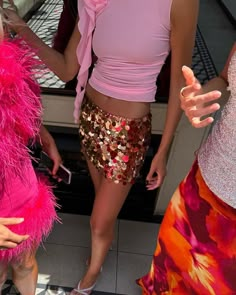 Birthday Outfit Inspo Aesthetic, Pink Outfit Party, Pink Party Outfits, Birthday Outfit Aesthetic, Pink Party Outfit, Fanci Club, Concert Look, Taylor Swift Tour, Fest Outfits