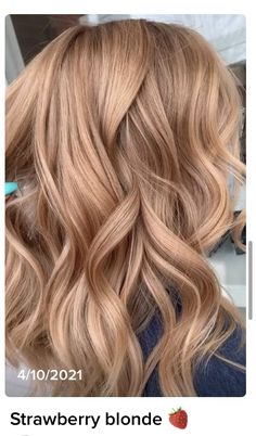 Strawberry Blonde Toner, Hairstyles And Colors, Celebrities Hairstyles, Blonde Toner, Warm Blonde Hair, Strawberry Blonde Hair Color, Long Length Hair