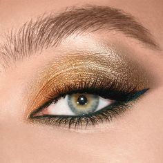 Jewel Tone Eye Makeup, Make Up Looks For Green Eyes, Make Up For Green Outfit, Gold Eye Shadow Look, Gold And Green Eye Makeup, Gala Make Up, Make Up Yeux, Green Contrast Color, Luxury Palette