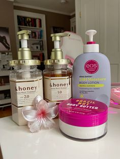 shower lineup😍😍😍  the eos lotion smells SO GOOD it is actually my holy grail🫶 my act proctor literally asked me what i used because it smelled so good😭😭  clip from emi jay, body butter from trader joes, &honey shampoo, eos vanilla cashmere lotion  #beauty #jbeauty #cleangirl #aesthetic #pink #bodycare #haircare #shower Emi Jay Aesthetic, Eos Vanilla Cashmere Lotion, Vanilla Cashmere Lotion, Eos Vanilla Cashmere, Eos Vanilla, Eos Lotion, Vanilla Cashmere, Seductive Perfume, Honey Shampoo