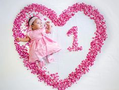 Photo Bb, Baby Photography Poses, Diy Newborn Photography, 1 Month Baby, One Month Baby, Maternity Photography Poses Pregnancy Pics