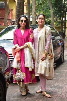 Kareena Kapoor In Salwar Suit, Kareena Kapoor Salwar Kameez, Karishma Kapoor Suits, Karishma Kapoor Outfits, Kareena Kapoor Makeup, Actresses Without Makeup, Simple Kurta, Karishma Kapoor, Ethnic Wears