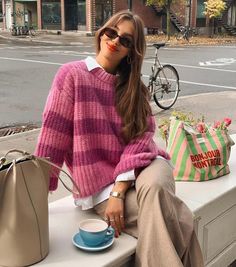 Winter Outfit Office Women, Winter Outfits Knitted Sweater, Fits Inspo Winter, Pattern Style Fashion, Vintage Womens Fashion Aesthetic, Pastel Winter Outfit Classy, Pink Knit Jumper Outfit, Sezane Striped Sweater, Colorful Sophisticated Outfits