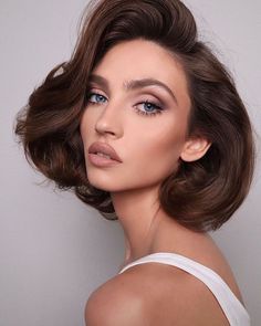 Elegance Hair, New Year Hairstyle, Classic Hairstyles, French Beauty, Celebrity Hair Stylist, Trending Haircuts, Elegant Hairstyles, Fall 2023, Big Hair