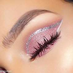 Tutorial Eyeliner, Unicorn Makeup, Smink Inspiration, Glitter Eyeliner, Eye Makeup Art, Body Makeup, Pink Makeup