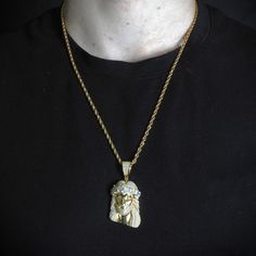 A classic chain in the history of hip-hop. It has been dressed for artist as Biggie or Tupac, and now she can be yours with a perfect match of rhinestones for one rock bottom price, as always! Made of sterling silver with a gold plating, perfect for not fading color. Streetwear Bling Necklace With Cubic Zirconia, Streetwear Cubic Zirconia Necklace With Bling, Streetwear Diamond Necklace With Bling, Gold Cuban Link Jewelry For Streetwear, Iced Out Metal Cuban Link Jewelry, Streetwear Metal Jewelry With Curb Chain, Metal Curb Chain Jewelry For Streetwear, Fashion Metal Curb Chain Jewelry, Cuban Link Rope Chain Necklace For Streetwear