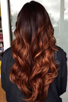 Auburn Balayage, Brown Ombre Hair, Chocolate Brown Hair Color, Curly Weave Hairstyles, Hair Color Caramel, Chocolate Hair, Chocolate Brown Hair, Colored Curly Hair