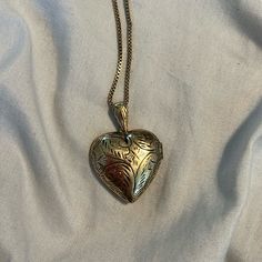 Brand New Gold Colored, Heart Shaped Locket From Anthropologie. Beautiful Etching On Both Sides Of Locket. Heart Shape Locket Gold, Lockets Gold, Heart Shaped Locket, Penelope Douglas, Gold Heart Locket, Gold Locket Necklace, Summer 2025, Vintage Lockets, Gold Locket