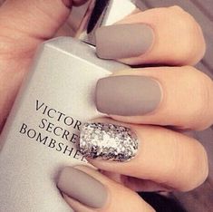 Nail Art Noir, Matte Nail Polish, Accent Nail, Gray Nails, Manicure Ideas, Ideas Nails, Accent Nails, Glitter Nail Art, Fall Nail Designs