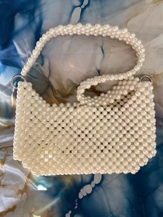 Hand made bag of beads, plastic beads Size: 24/12/7, beaded strap: 35 Magnetic clasp Hand Made Bag, Beads Bag, Beaded Strap, Top Handle Bags, Beaded Bags, Plastic Beads, Magnetic Clasp, Beautiful Bags, Purses And Handbags