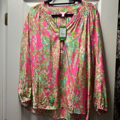 Bnwt! Lilly Pulitzer Elsa Blouse In The Pattern Flamingo Pink Southern Charm. Never Worn, Perfect Condition! Smoke & Pet Free Home. Pink Printed V-neck Blouse, Pink V-neck Blouse For Vacation, Spring V-neck Pink Blouse, Pink Blouse For Spring Vacation, Pink V-neck Blouse For Spring, Feminine Pink Blouse For Beach, Pink Feminine Blouse For Vacation, Feminine Pink Blouse For Vacation, Pink Printed Blouse For Beach