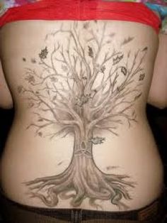 large tree tattoo Family Tree Tattoo, Muster Tattoos, Tree Of Life Tattoo, Tattoo Designs For Girls, Tattoo Life