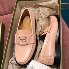 Brand New Never Worn!! Exterior Color: Pink Exterior/Interior Material: Leather Box And Accessories Included. Gucci Pink, Shoes Gucci, Leather Box, Gucci Shoes, Exterior Colors, Pink Black, Flat Shoes Women, Loafer Flats, Black Pink