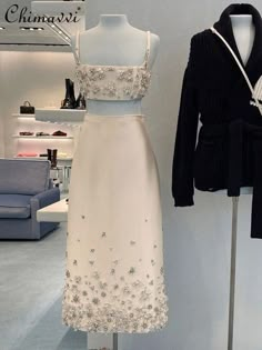 Dress Shop Aesthetic, Rehersal Dinner Outfit Bride Summer, Glam Looks Outfit, Skirt Elegant Outfit, Classy Dresses Elegant, Aliexpress Outfits, Glam Outfit Ideas, Dress Party Elegant, Party Dress Aesthetic