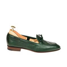 UNLINED STRING LOAFERS IN GREEN RUSTI CALF Luxury Green Loafers For Formal Occasions, Luxury Green Loafers, Elegant Green Loafers For Business, Green Leather Sole Slip-on Loafers, Luxury Green Loafers For Business, Green Slip-on Loafers With Leather Sole, Elegant Green Loafers For Formal Occasions, Elegant Green Formal Loafers, Classic Green Loafers For Business