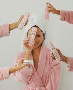 Creative Product Photoshoot, Lifestyle Product Photography Ideas, Skin Care Shoot, Skin Care Photoshoot Ideas, Ugc Makeup, Skin Care Branding, Aesthetic Product Photography, Perfect Skincare Routine