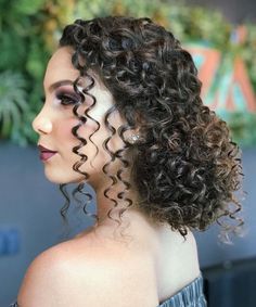 Mid Length Curly Wedding Hairstyles, Curly Hair Styles Long Hairstyle Ideas, Very Curly Hairstyles, Wedding Hairstyles For Natural Hair, Curly Hairstyles Wedding, Elegant Curly Hairstyles, Wedding Hairstyles For Curly Hair