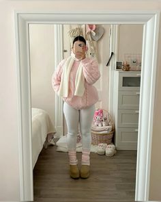 Pink Puff Vest Outfit, Pink Fall Aesthetic Outfits, Coquette Comfy Outfits, Cute Pink Outfits For School, Comfy Pink Outfits, Cute Casual Birthday Outfits, Birthday Outfits For Winter, Coquette Fall Outfits, Sweater And Leggings Outfit