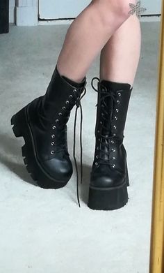 Boots Demonia, Robin Arellano, Grunge Shoes, Demonia Shoes, Chunky Shoes, Shoe Inspo, My Shoes, Aesthetic Shoes