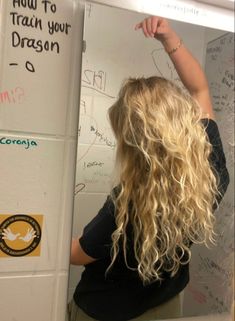 Irish Royalty, Blonde Hair Inspiration, Aesthetic Hair, Sabrina Carpenter, Hair Day, Curly Blonde