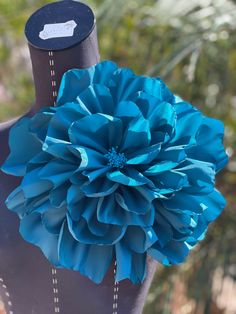 Blue Wedding Brooches With Handmade Flowers, Blue Flower Brooch For Wedding, Leather Iphone Case Wallet, Felt Crafts Flowers, Flower Brooch Handmade, Choker Outfit, Flower Bridesmaid, Necktie Crafts, Bride Flower