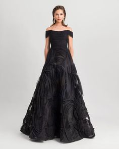 Off-The-shoulders Tulle Gown Formal Tulle Dress With Voluminous Skirt, A-line Tulle Gown For Gala, Tulle A-line Gown For Gala, Off-shoulder Tulle Evening Dress, Off-shoulder Organza Evening Dress For Gala, Off-shoulder Organza Evening Dress, Evening Off-shoulder Organza Dress, Formal Voluminous Tulle Dress, Voluminous Tulle Evening Dress