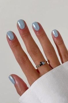 I'm excited to share ideas for chrome nails and nail polish picks, as well as provide plenty of inspiration for your next manicure. August Nails, Graduation Nails, Short Gel Nails, Nagel Tips, Basic Nails, Blue Nail, Bridal Nails, Minimalist Nails, Prom Nails