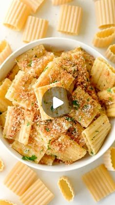 Jessica Hirsch on Instagram: "GARLIC BREAD PASTA 🧄🍝

Ingredients:

2 whole head of garlic
1 tablespoon olive oil
1 pound pasta 
1/2 cup (1 stick) softened butter, plus 1 tbsp 
1/2 cup breadcrumbs
1/2 cup grated Parmesan cheese + plus always extra to add when the dish is finished 
1 tablespoon chopped fresh parsley
Salt and pepper to taste
Instructions:

Roast the garlic: Preheat the oven to 400°F (200°C). Slice off the top of the garlic head to expose the cloves. Drizzle with olive oil and wrap in foil. Roast for 30-40 minutes, or until the cloves are soft and golden brown. Let cool slightly, then squeeze the roasted garlic cloves out of their skins.
Cook the pasta until al dente 
Make the garlic butter: In a medium bowl, mash the roasted garlic with the softened butter, parsley, parm an