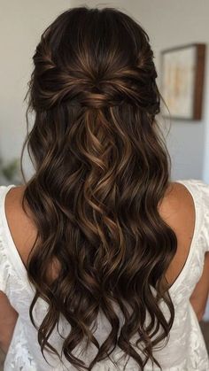 Beauty and Makeup: #beauty, #makeup, #skincare, #haircare Wedding Hair For Long Thick Hair, Maid Of Honor Curly Hairstyles, Cute Photoshoot Hairstyles, Medium Hair Styles Curly, Hairstyles Wavy Hair Medium, Wavy Hair Inspo Hairstyles, Short Natural Braids, Braided Wavy Hair, Braided Bridesmaid Hairstyles