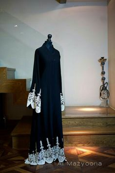 .. Arabic Jalabiya, Work Abaya, Beau Hijab, Elegant Abayas, Abaya Fashion Dubai, Muslimah Style, Muslim Dresses, Abaya Style